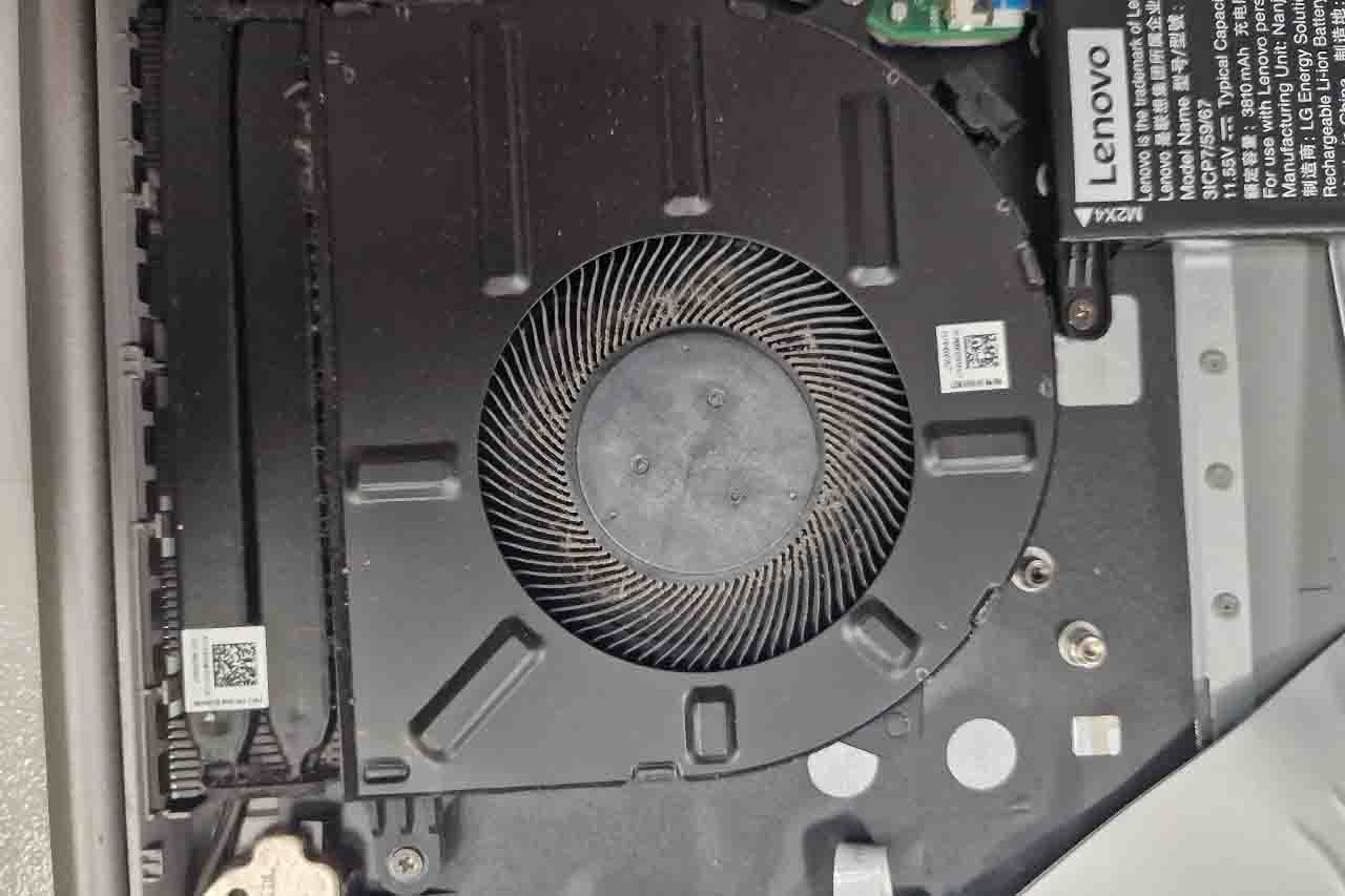 uszkodzony wentylator Lenovo ThinkBook G2